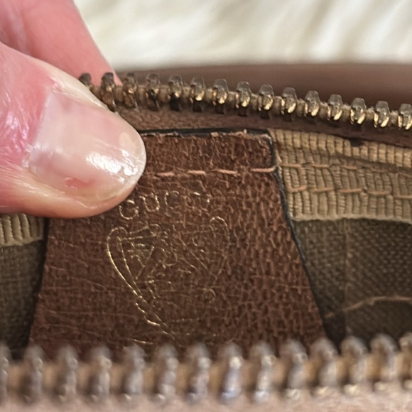 Beautiful VTG W/COA GUCCI - Picture 14 of 15